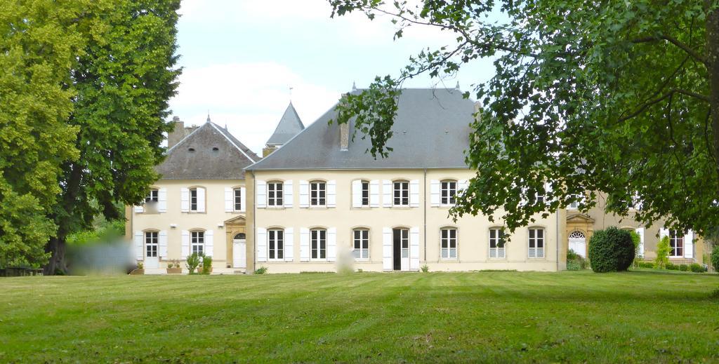 Maison D'Hotes Le Chateau De Puxe Exterior foto